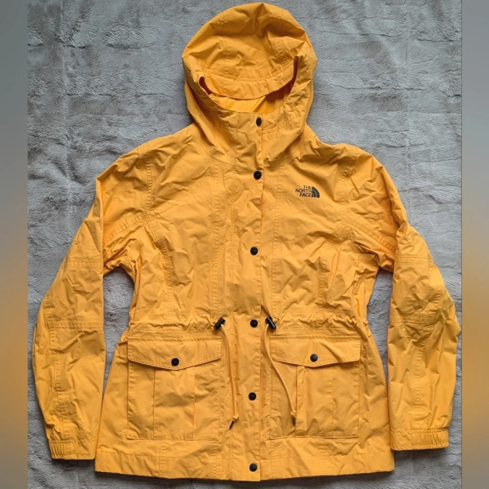 The North Face Zoomie Rain Jacket - Picture 1 of 7